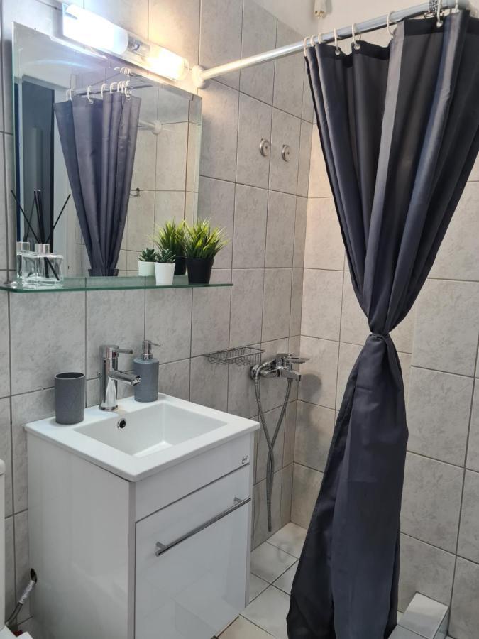 Apartment In The Heart Of The City 3 Yenişehir Dış mekan fotoğraf